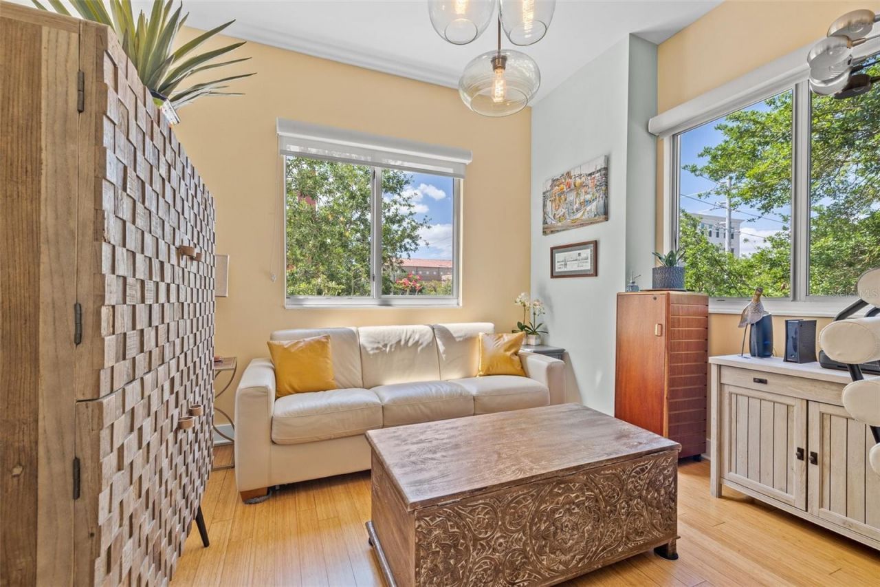 475 2nd Street N, Unit 201, Saint Petersburg, FL 33701 Photo