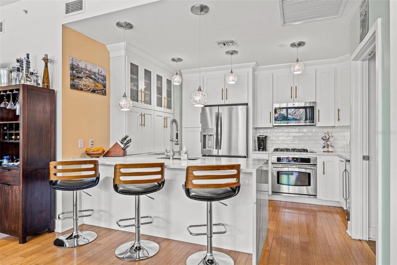 475 2nd Street N, Unit 201, Saint Petersburg, FL 33701 Photo