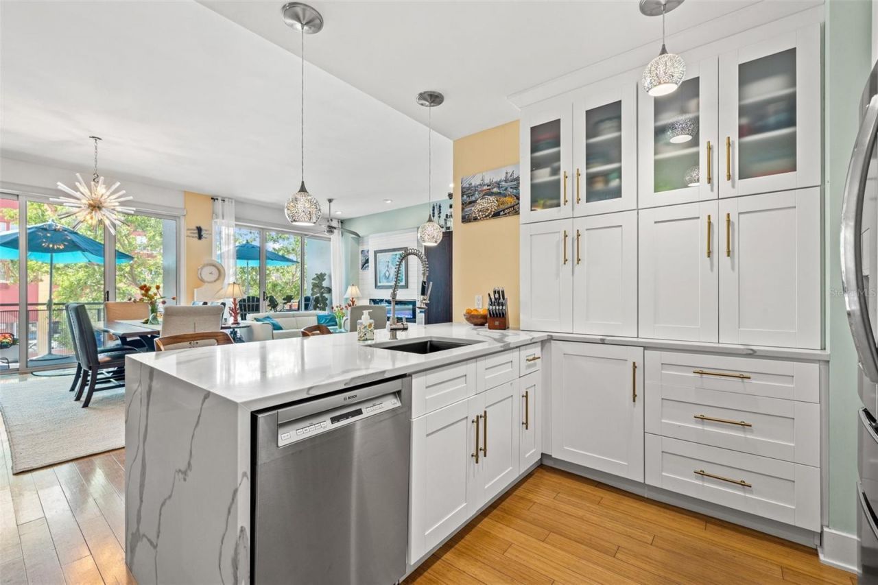 475 2nd Street N, Unit 201, Saint Petersburg, FL 33701 Photo