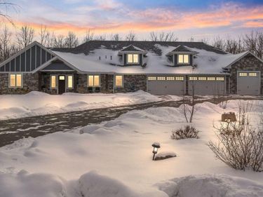 5901 Drake Drive, Maple Plain, MN 55359