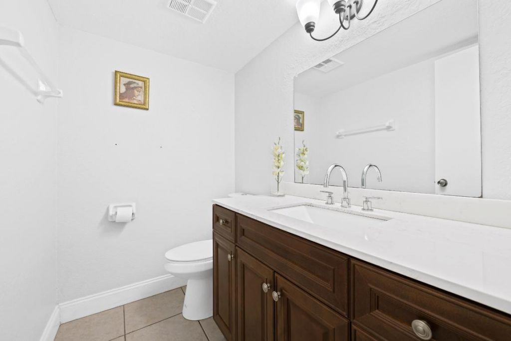 3750 NW 115th Avenue, Unit 8-5, Coral Springs, FL 33065 Photo