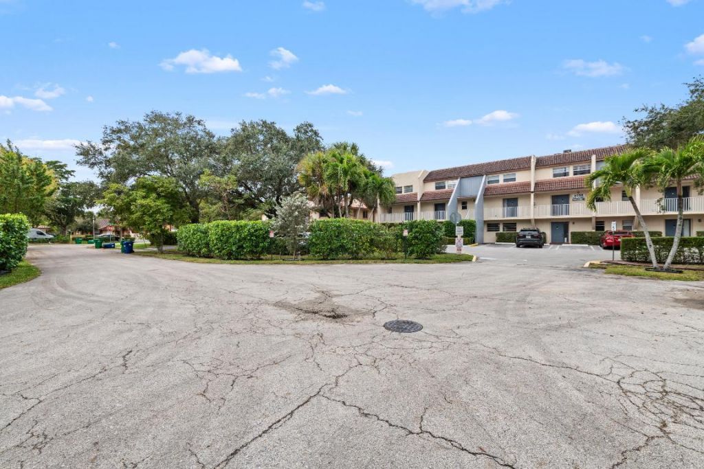 3750 NW 115th Avenue, Unit 8-5, Coral Springs, FL 33065 Photo