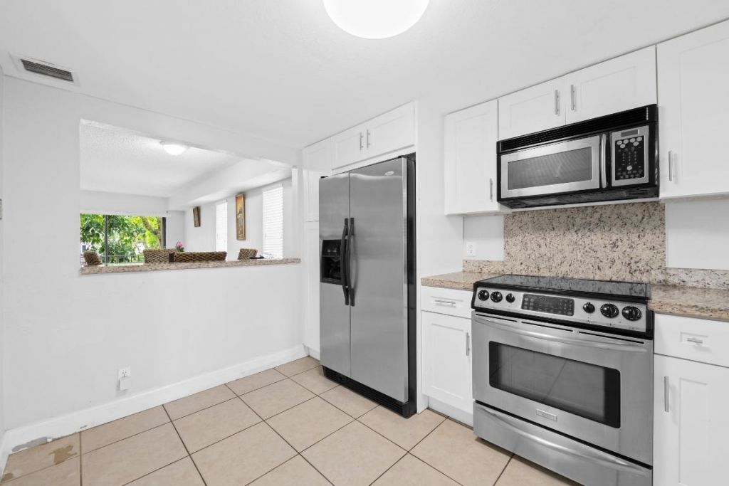 3750 NW 115th Avenue, Unit 8-5, Coral Springs, FL 33065 Photo