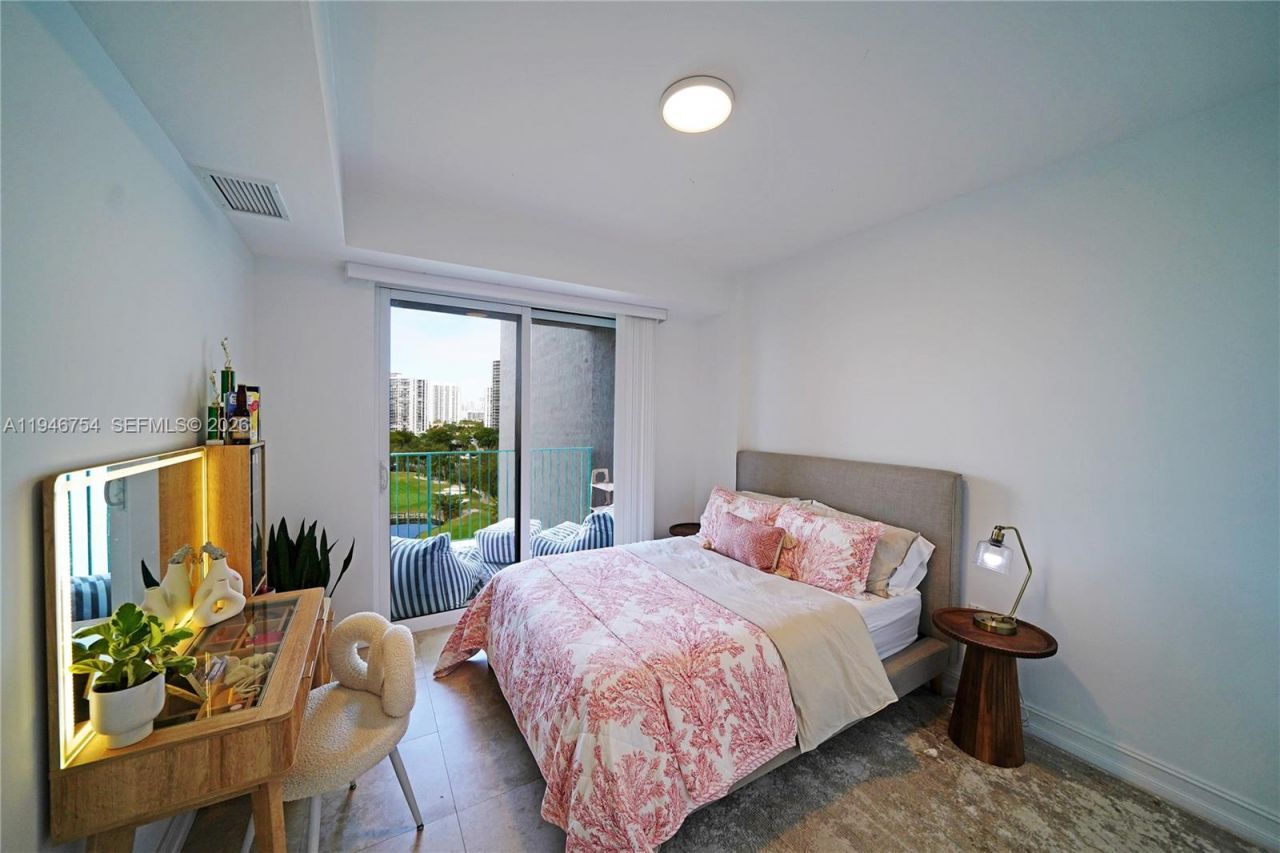 20000 E Country Club Dr, Unit 1014, Aventura, FL 33180 Photo