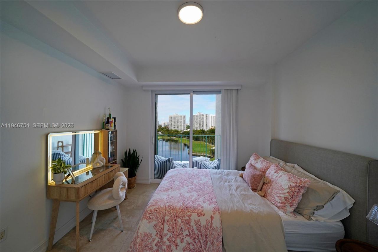 20000 E Country Club Dr, Unit 1014, Aventura, FL 33180 Photo