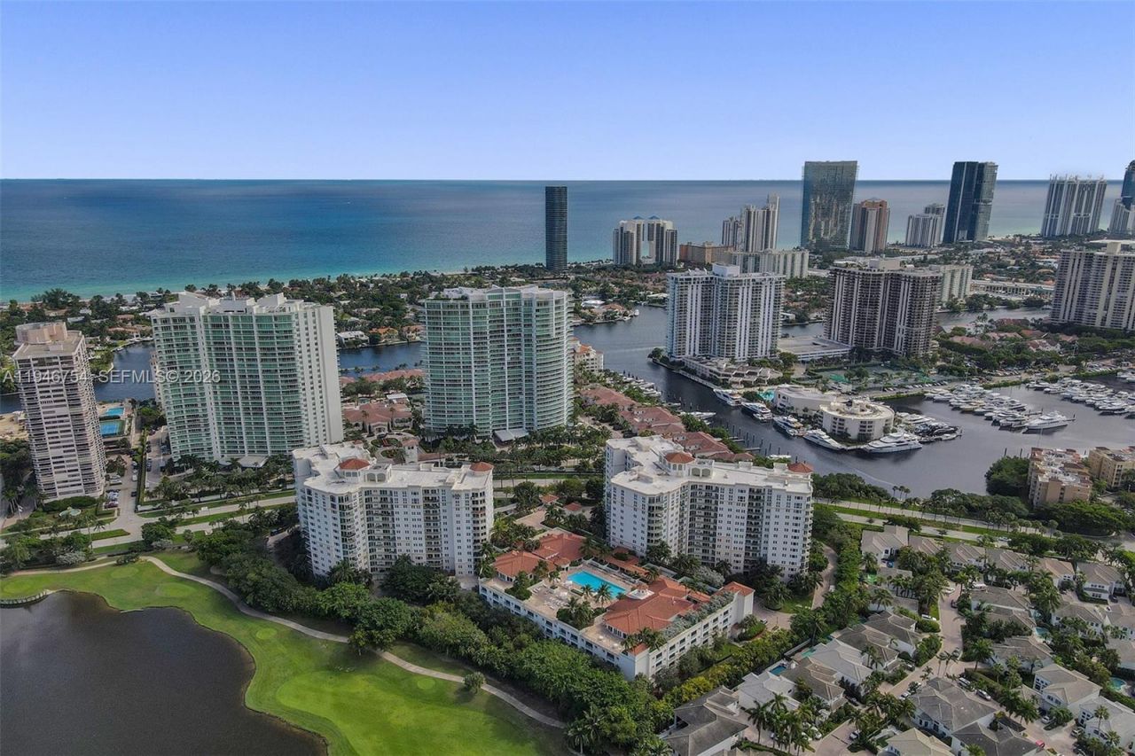 20000 E Country Club Dr, Unit 1014, Aventura, FL 33180 Photo