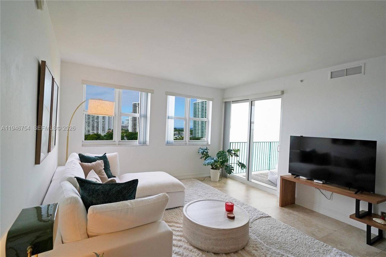 20000 E Country Club Dr, Unit 1014, Aventura, FL 33180 Photo