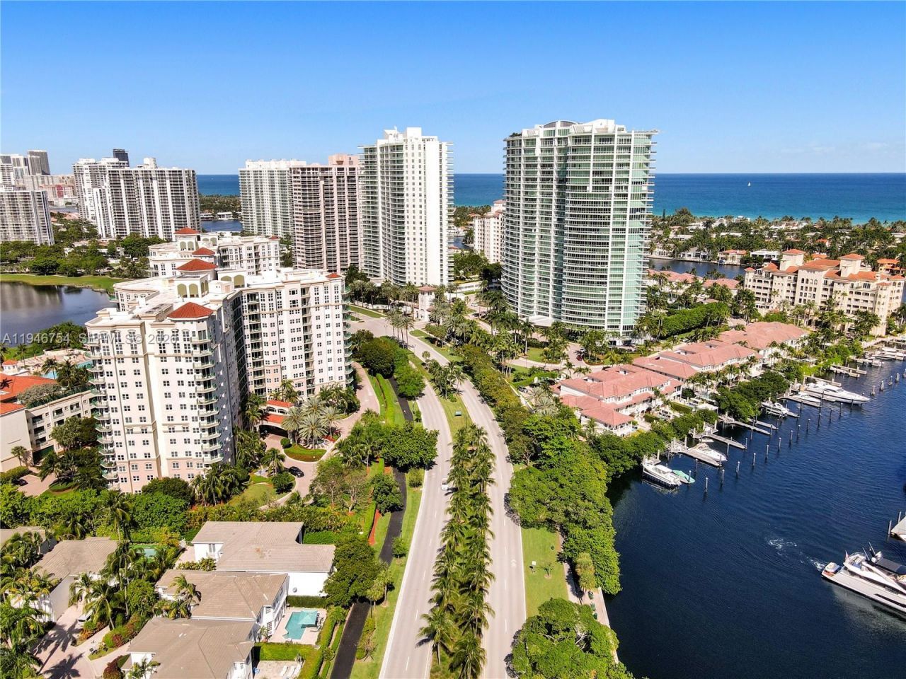 20000 E Country Club Dr, Unit 1014, Aventura, FL 33180 Photo