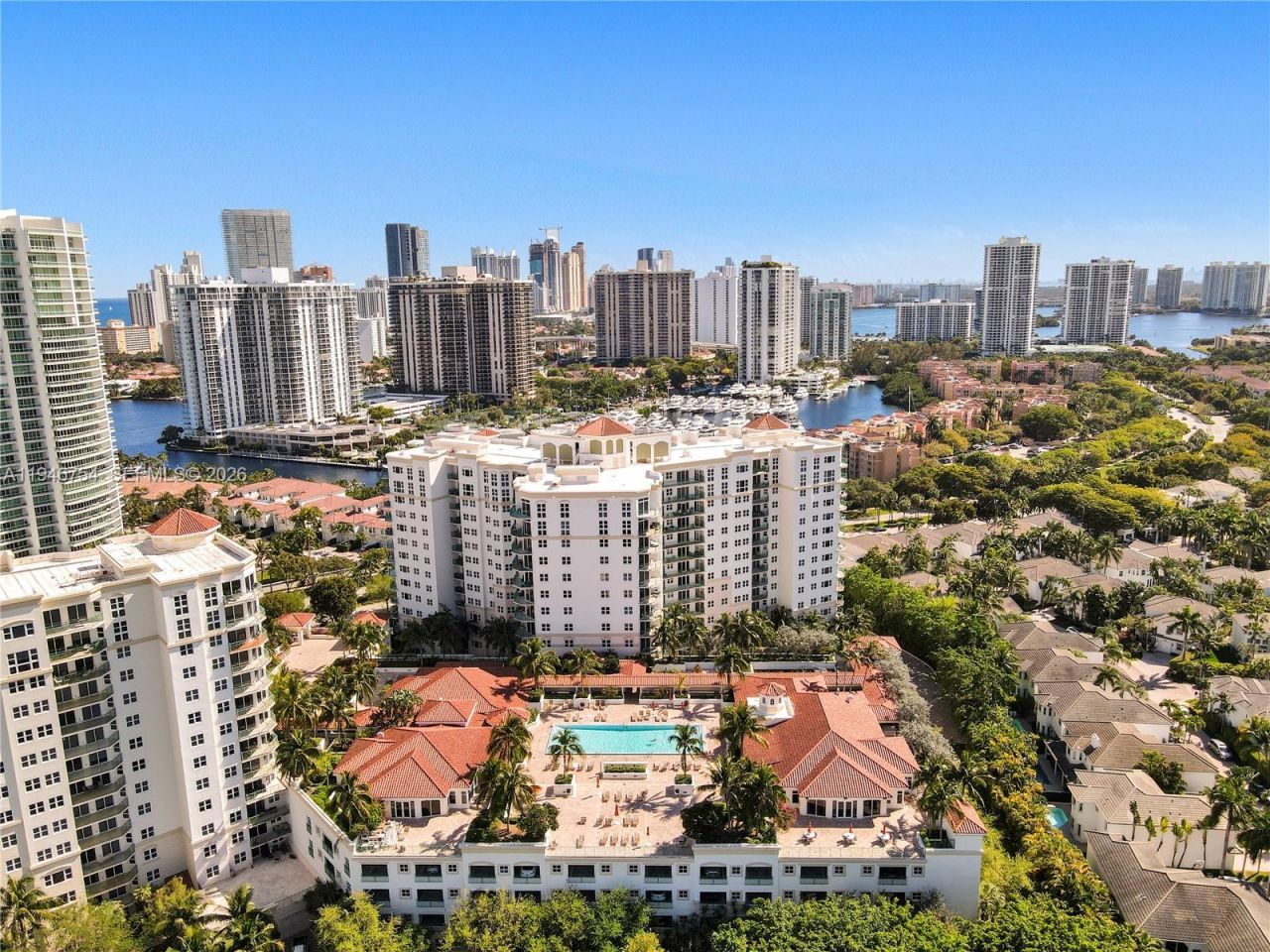 20000 E Country Club Dr, Unit 1014, Aventura, FL 33180 Photo