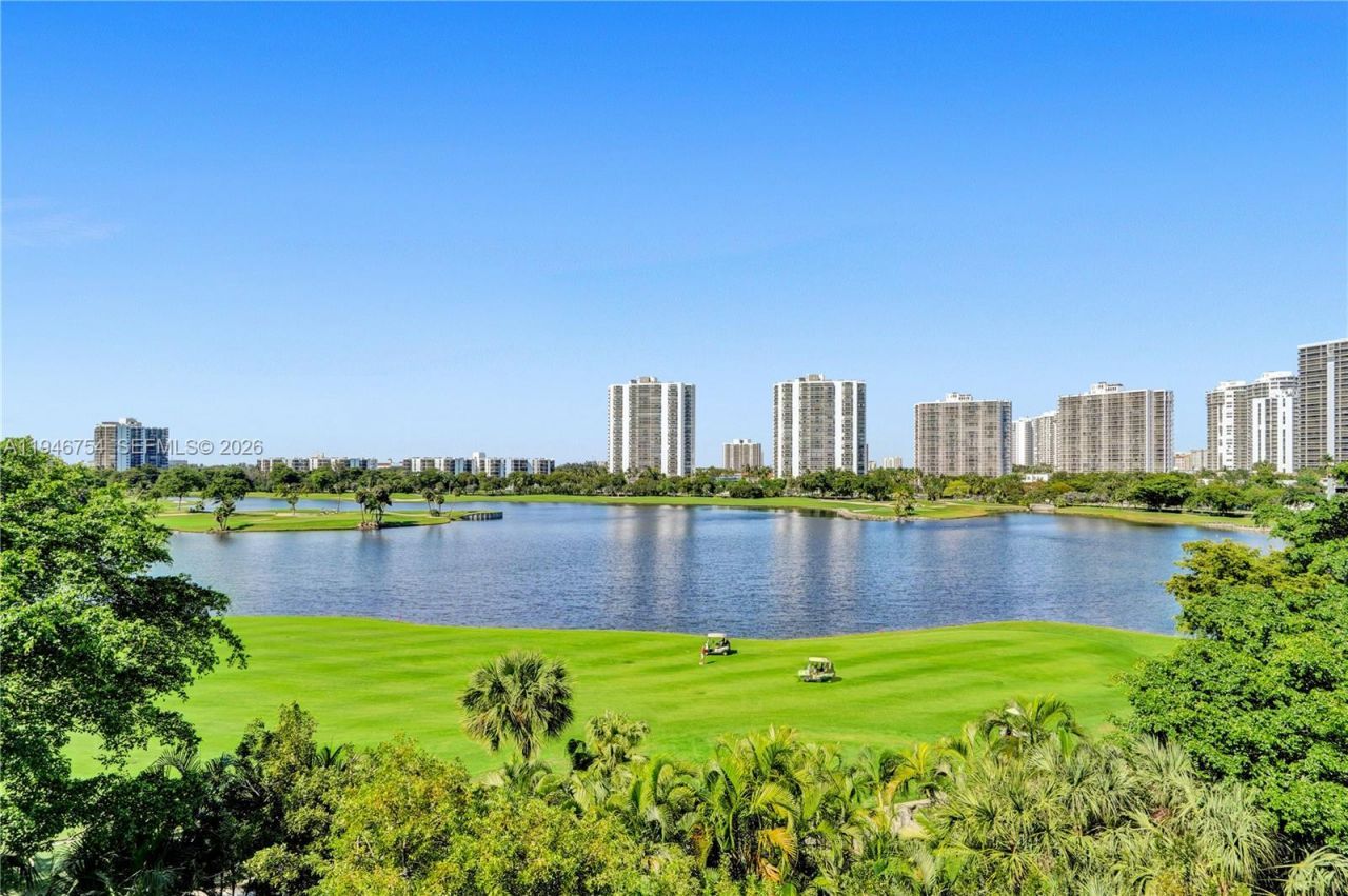 20000 E Country Club Dr, Unit 1014, Aventura, FL 33180 Photo