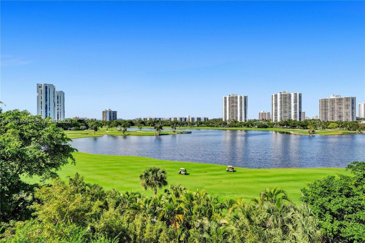 20000 E Country Club Dr, Unit 1014, Aventura, FL 33180 Photo