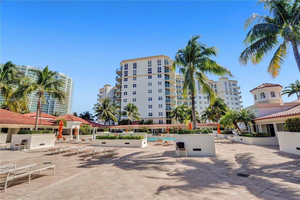 20000 E Country Club Dr, Unit 1014, Aventura, FL 33180 Photo