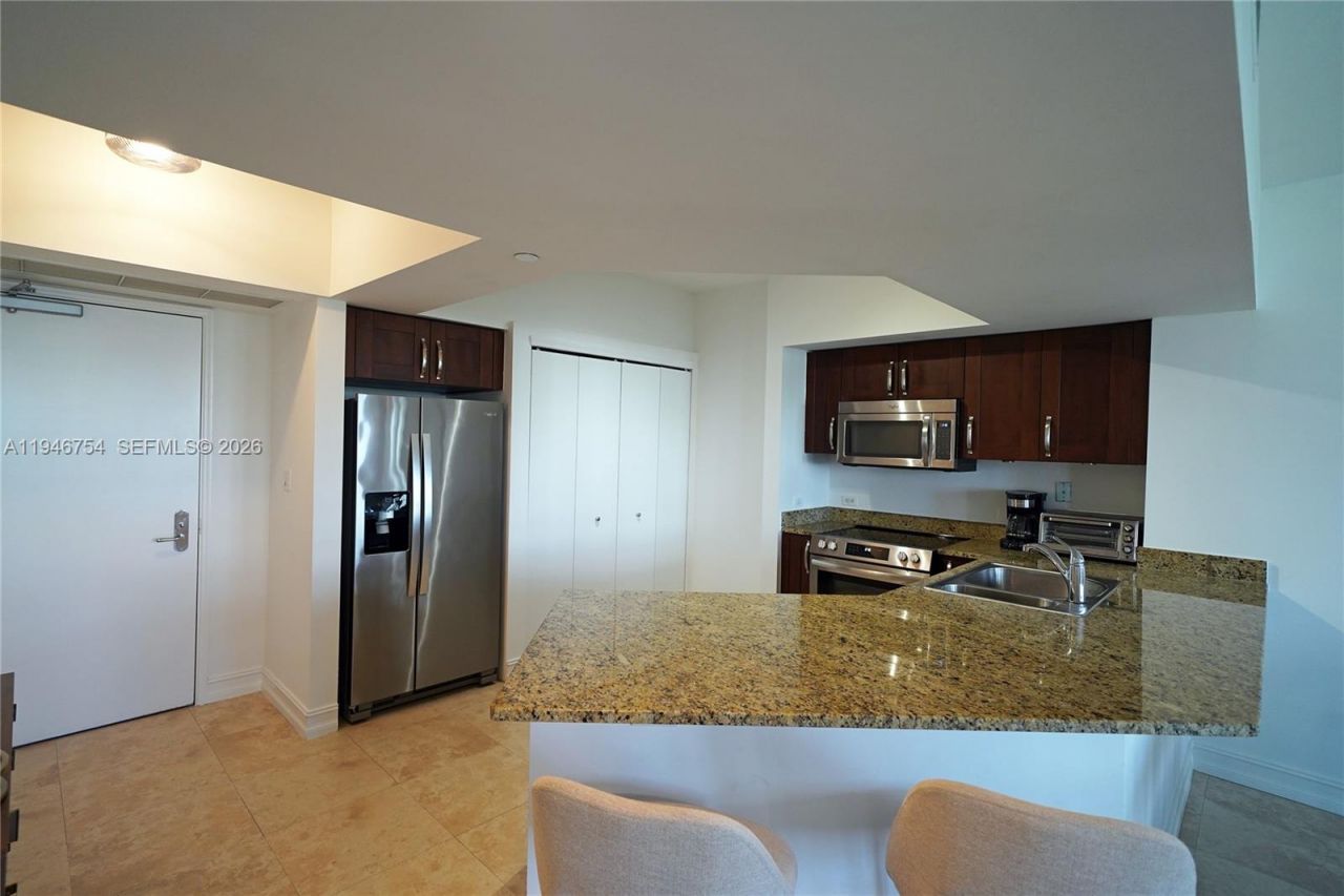 20000 E Country Club Dr, Unit 1014, Aventura, FL 33180 Photo