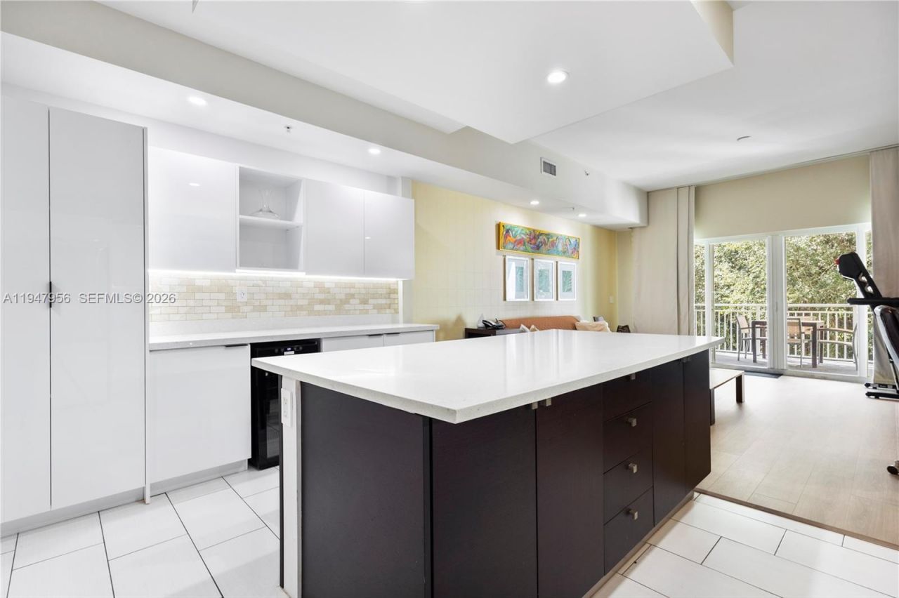 5300 NW 87th Ave, Unit 1212, Doral, FL 33178 Photo