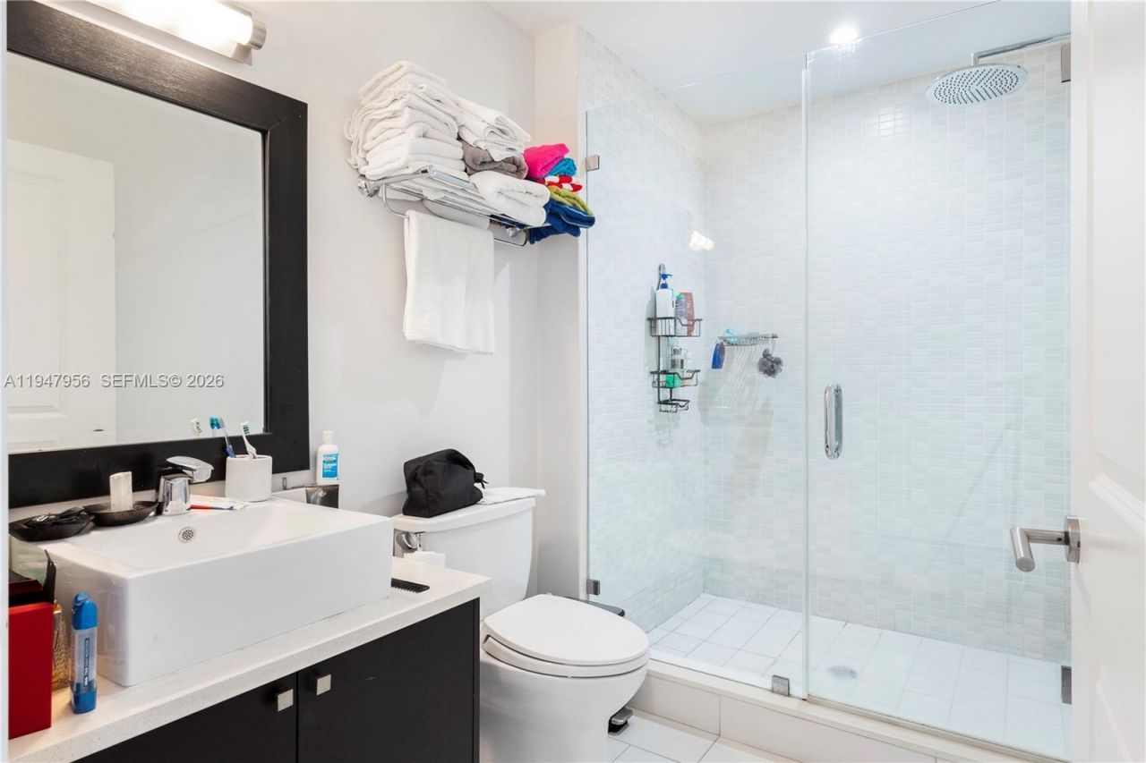 5300 NW 87th Ave, Unit 1212, Doral, FL 33178 Photo