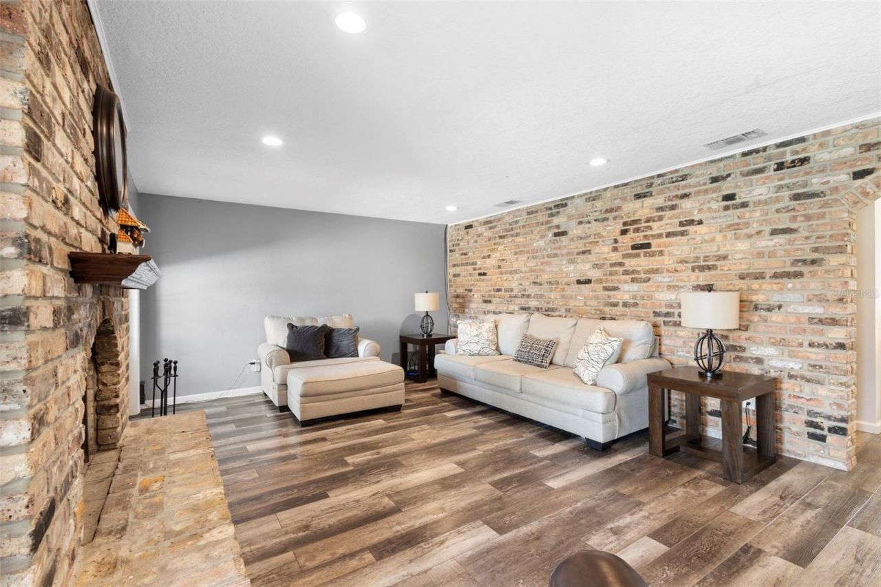 190 N Spring Lake Drive, Altamonte Springs, FL 32714 Photo