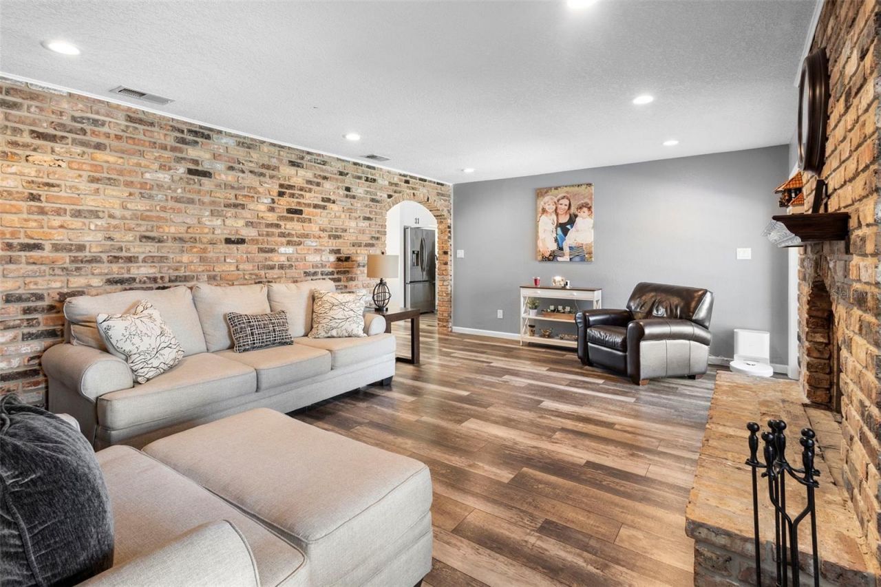 190 N Spring Lake Drive, Altamonte Springs, FL 32714 Photo