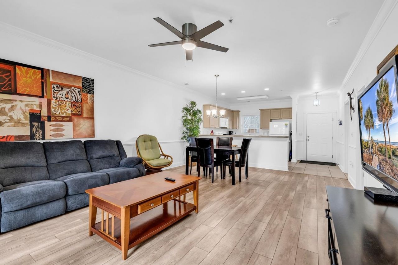 4801 Luster Leaf Circle Photo 9