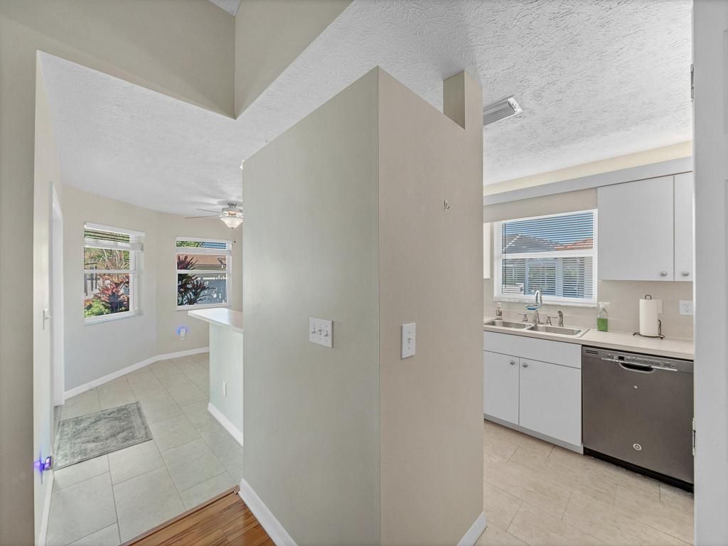 1149 SE Cambridge Drive, Port Saint Lucie, FL 34952 Photo