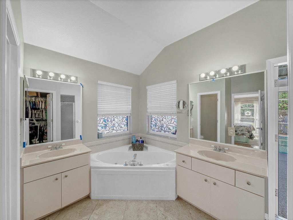 1149 SE Cambridge Drive, Port Saint Lucie, FL 34952 Photo