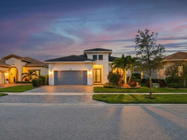 11160 SW Lunata Way, Port Saint Lucie, FL 34987