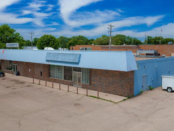916 Litchfield Avenue SW, Willmar, MN 56201