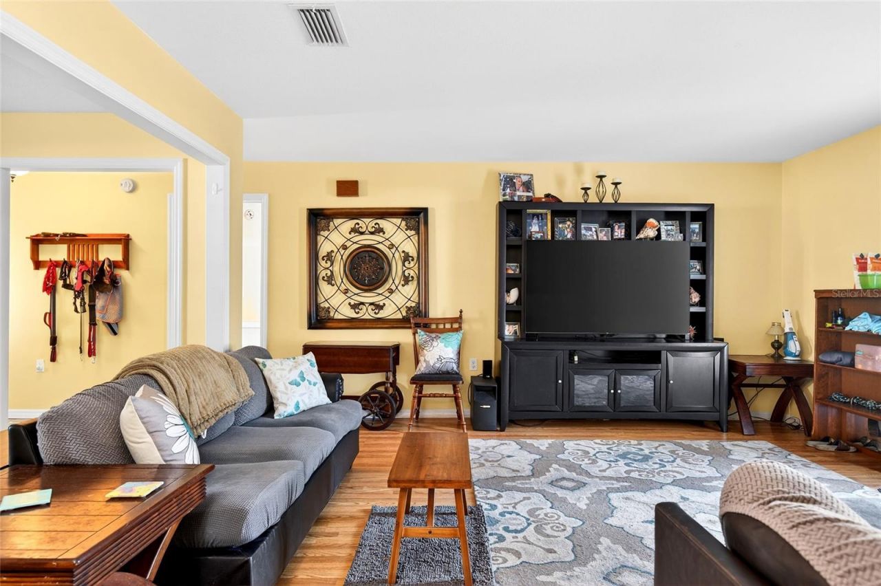 5940 NE 57th Loop, Silver Springs, FL 34488 Photo