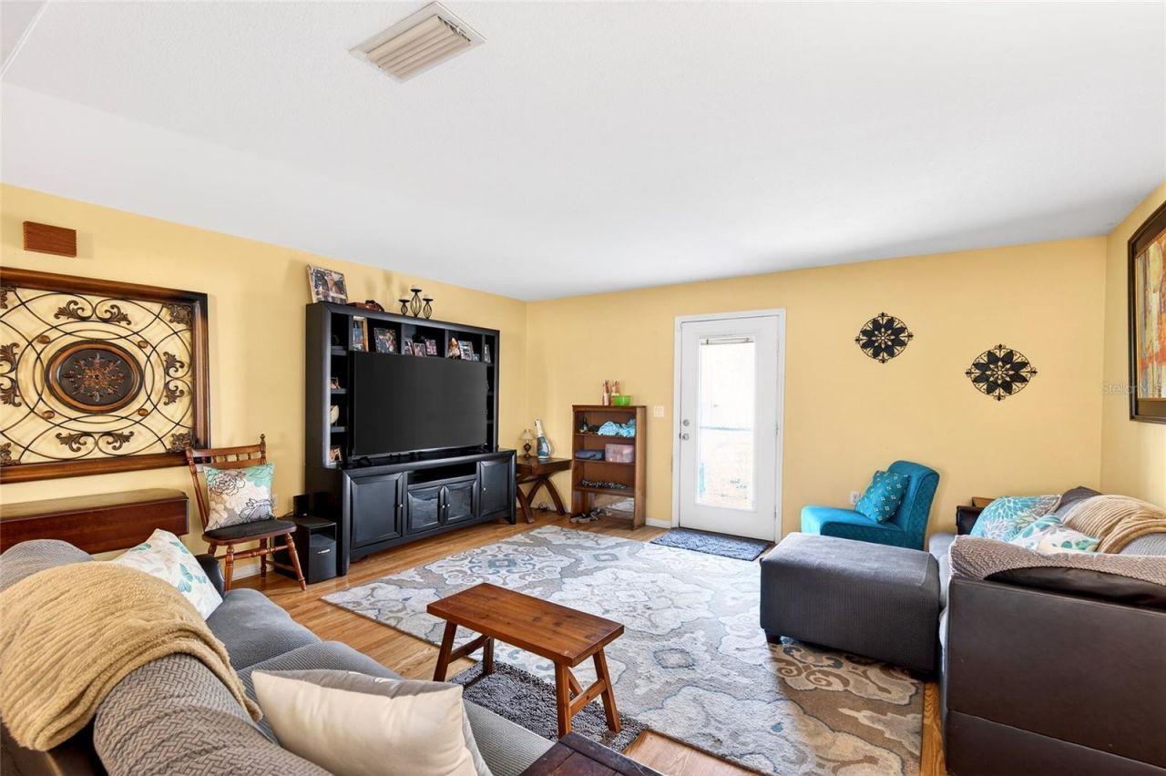 5940 NE 57th Loop, Silver Springs, FL 34488 Photo