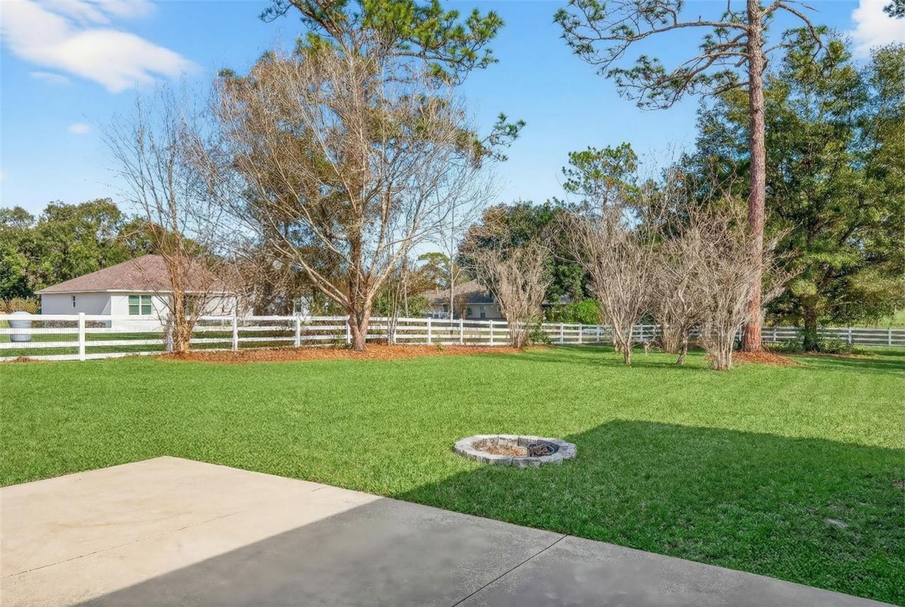 5940 NE 57th Loop, Silver Springs, FL 34488 Photo