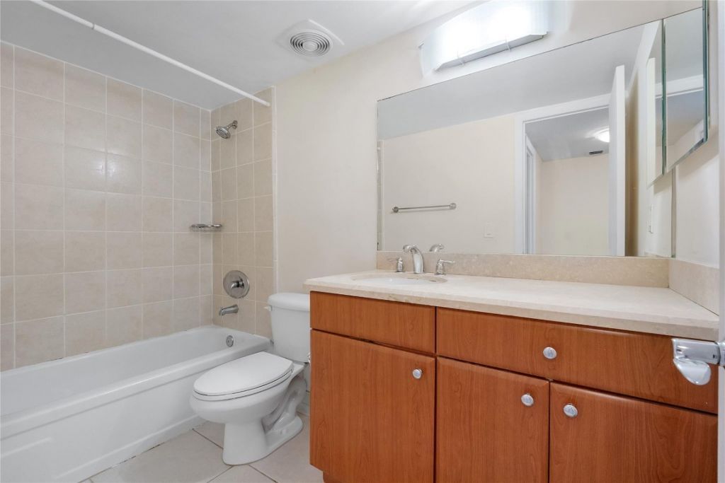 1900 S Ocean Blvd, Unit 9P, Lauderdale by the Sea, FL 33062 Photo