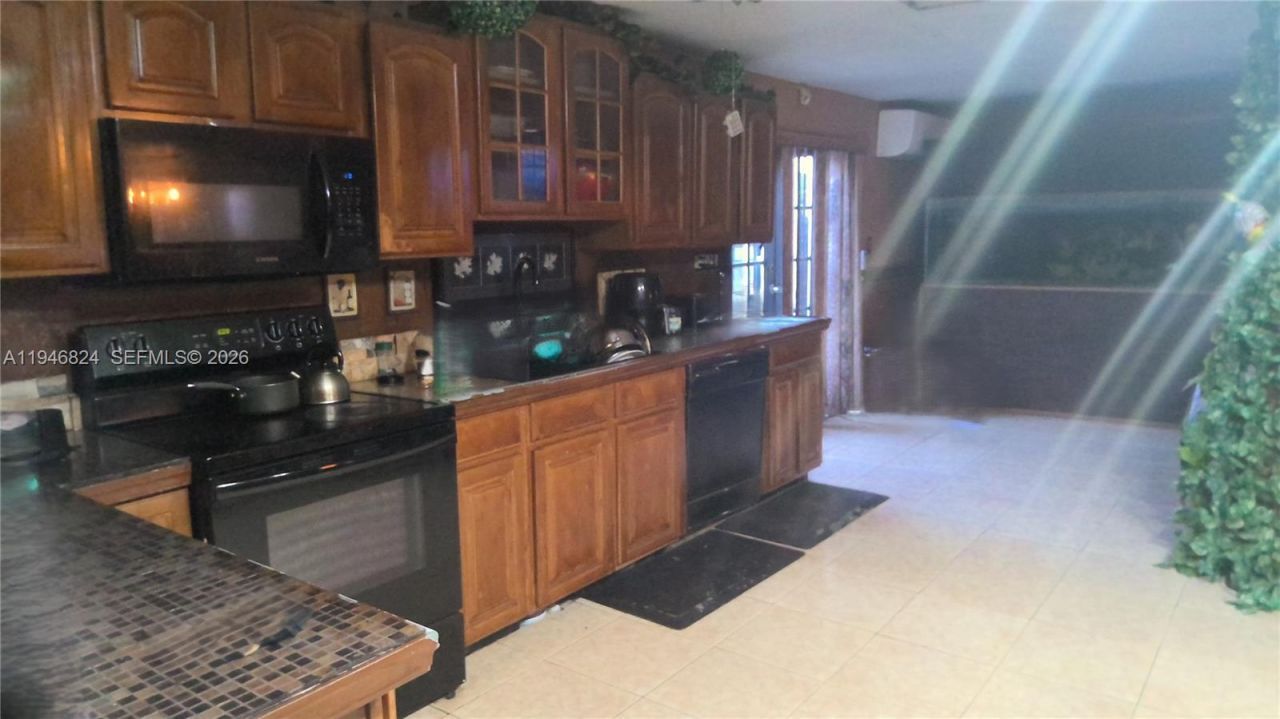 2930 NW 87th Ter, Miami, FL 33147 Photo