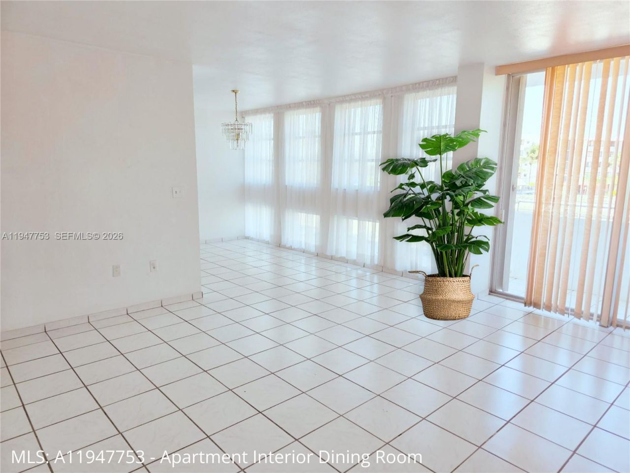 8001 Byron Ave, Unit 3C, Miami Beach, FL 33141 Photo