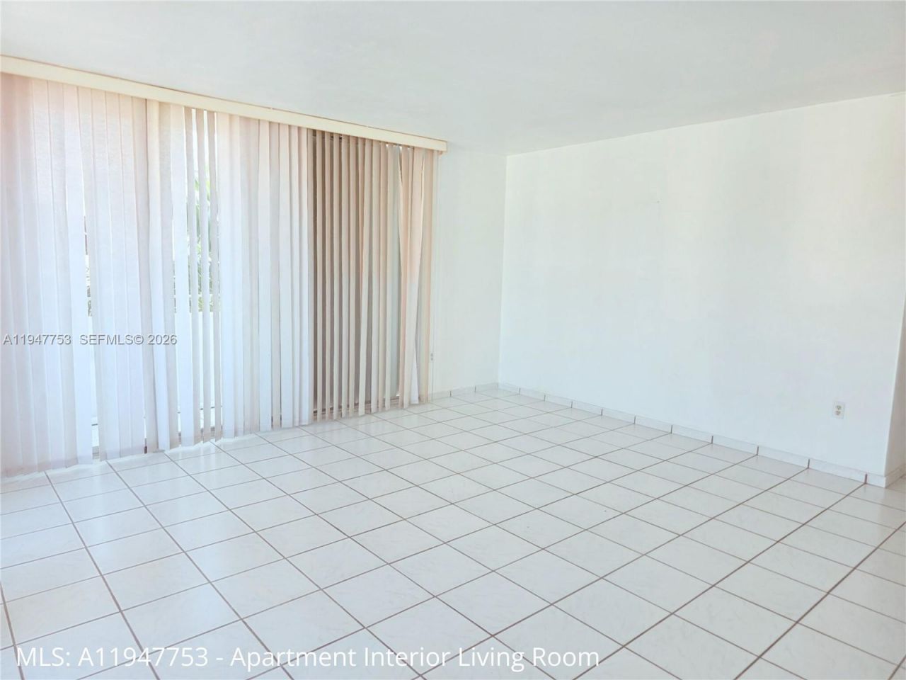 8001 Byron Ave, Unit 3C, Miami Beach, FL 33141 Photo