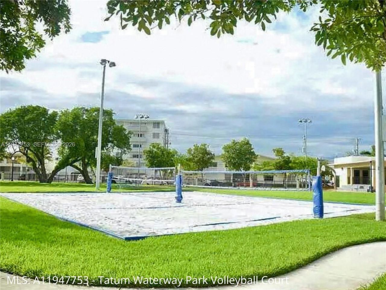 8001 Byron Ave, Unit 3C, Miami Beach, FL 33141 Photo