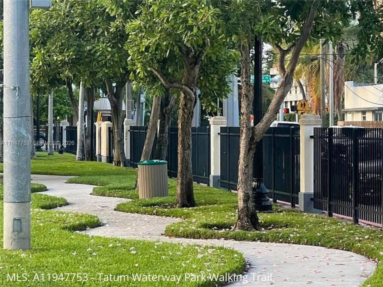 8001 Byron Ave, Unit 3C, Miami Beach, FL 33141 Photo