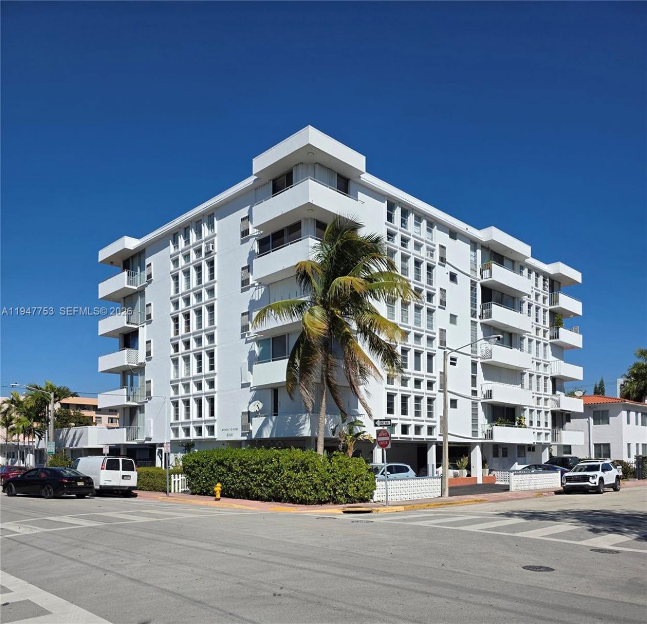 8001 Byron Ave, Unit 3C, Miami Beach, FL 33141 Photo