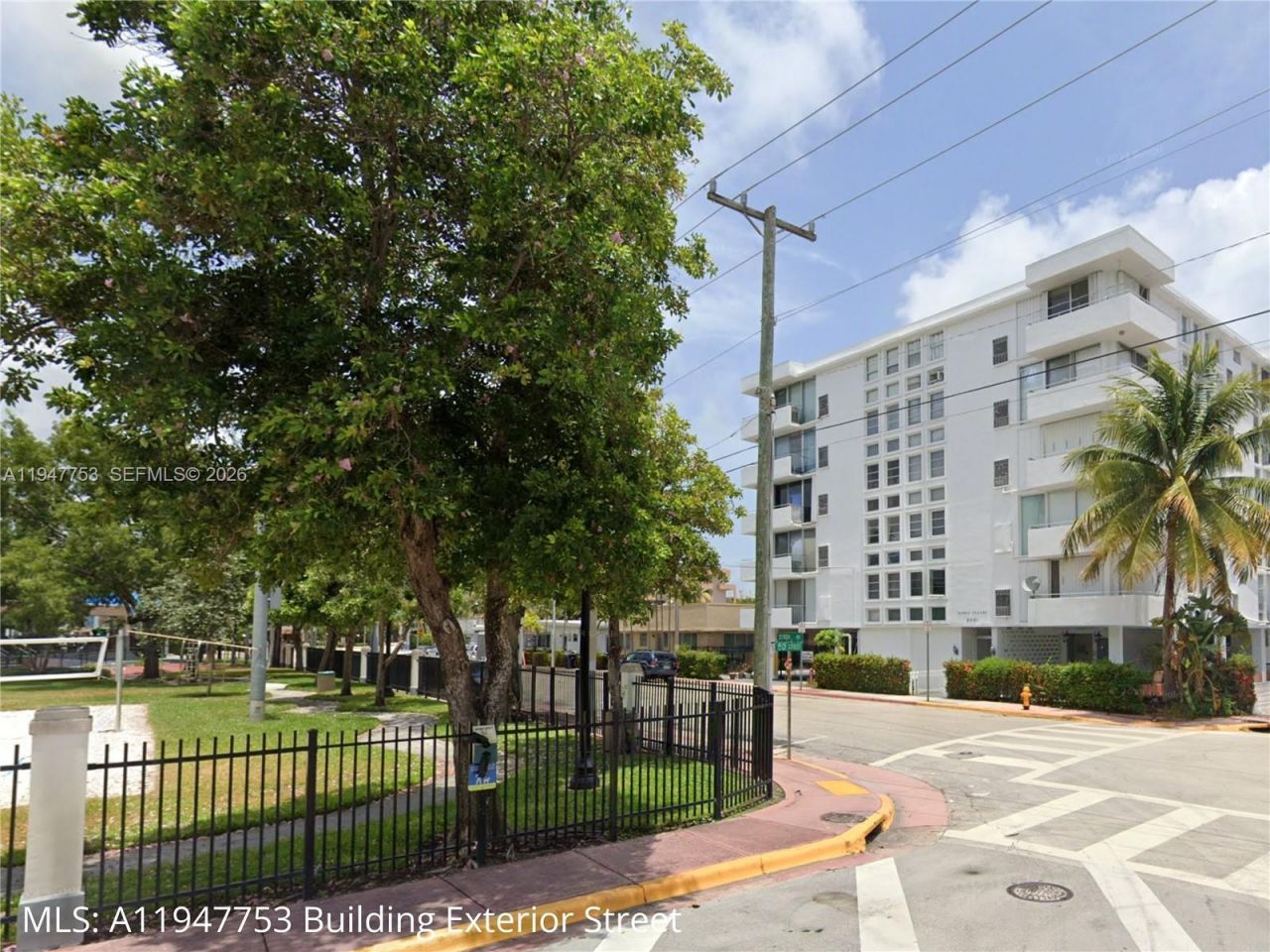 8001 Byron Ave, Unit 3C, Miami Beach, FL 33141 Photo