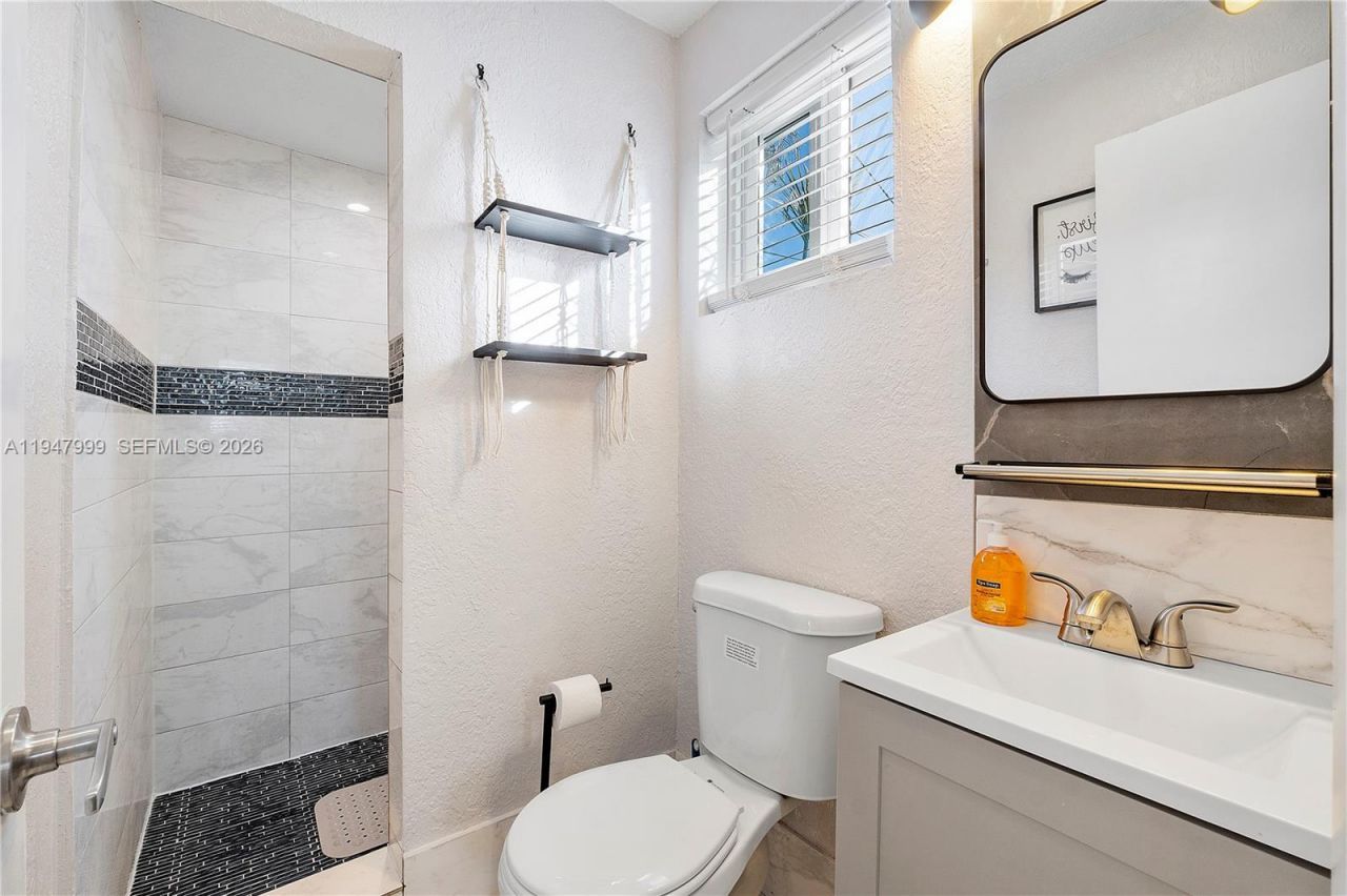 1225 NE 15th Ave , Unit 1-9, Fort Lauderdale, FL 33304 Photo