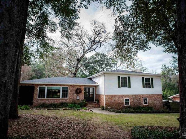 8683 Scenic Hills Dr, Pensacola, FL 32514