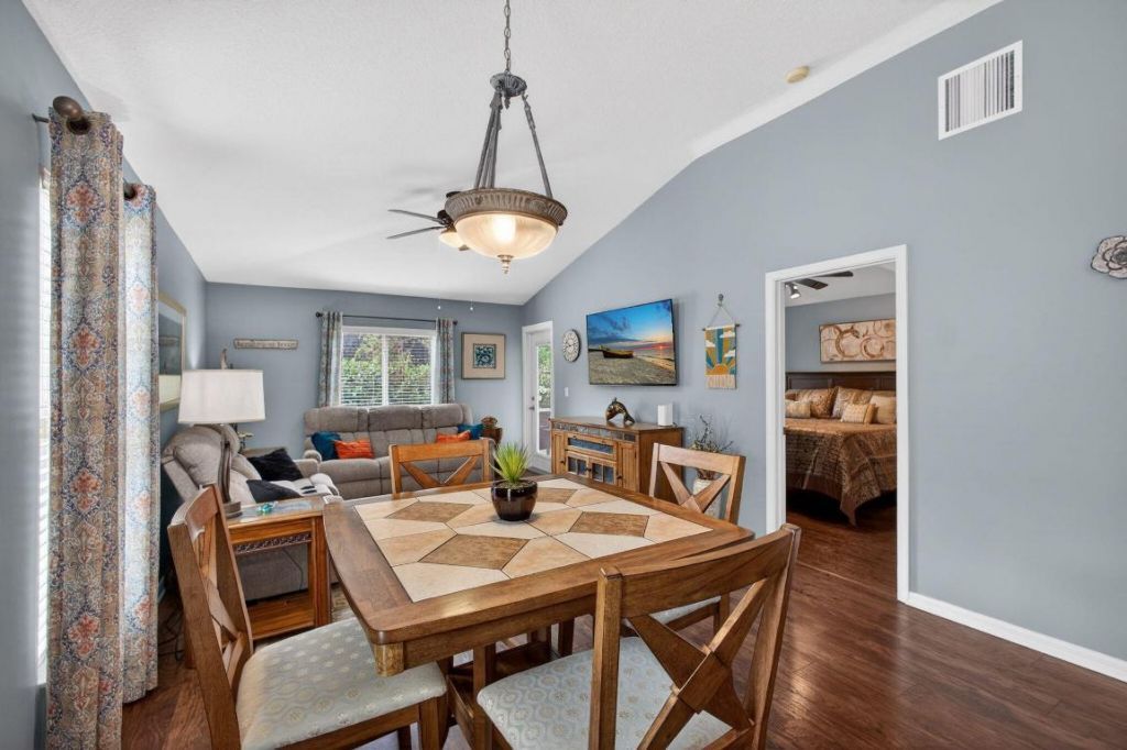 1095 Via Jardin, Riviera Beach, FL 33418 Photo