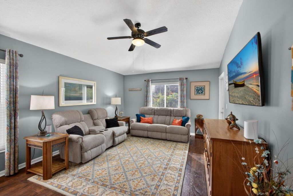 1095 Via Jardin, Riviera Beach, FL 33418 Photo