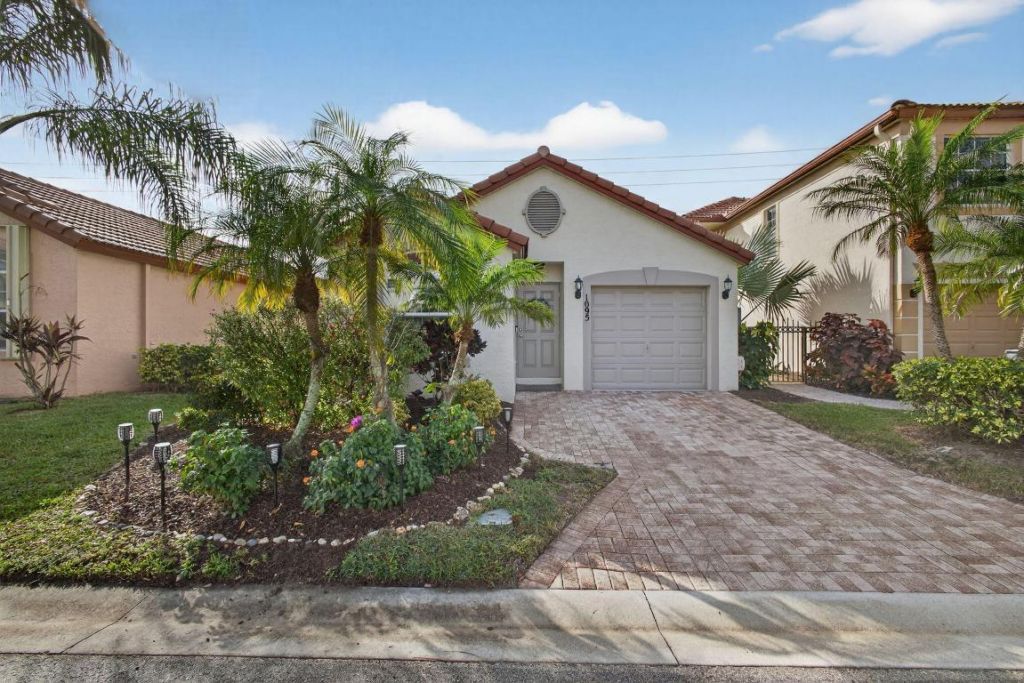 1095 Via Jardin, Riviera Beach, FL 33418 Photo