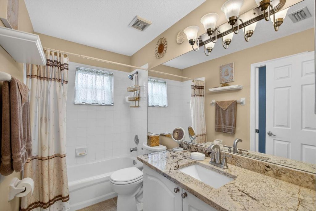 1095 Via Jardin, Riviera Beach, FL 33418 Photo