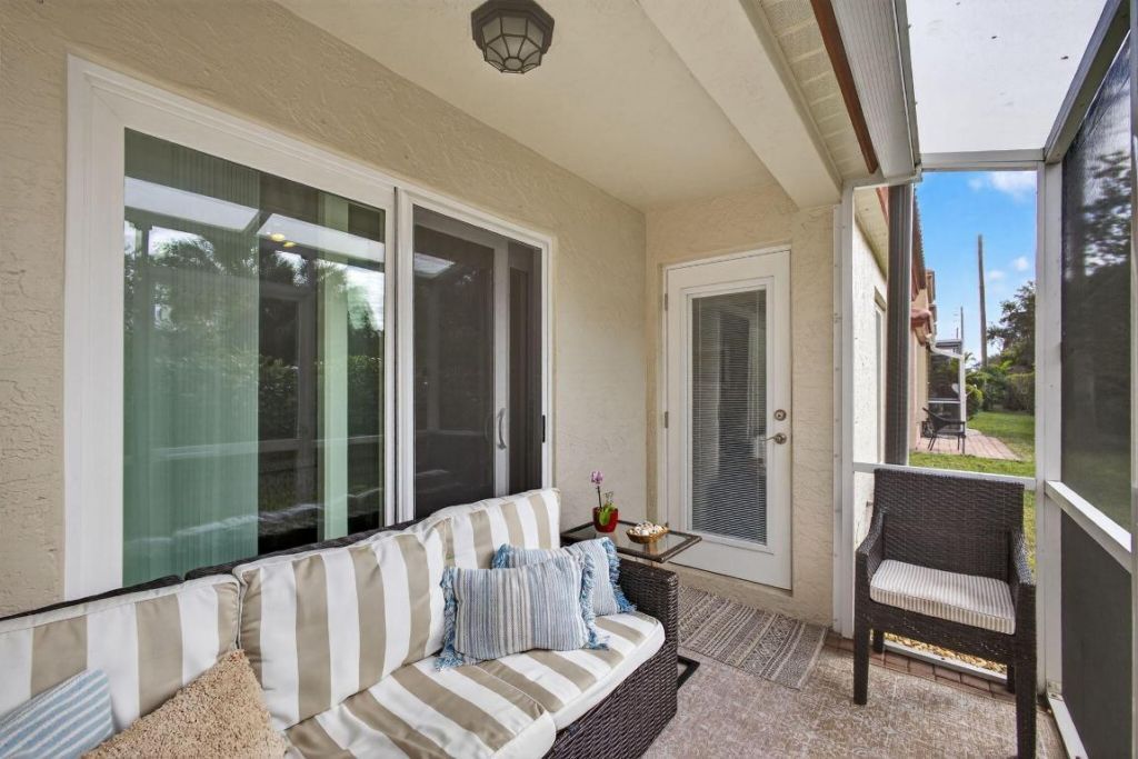 1095 Via Jardin, Riviera Beach, FL 33418 Photo