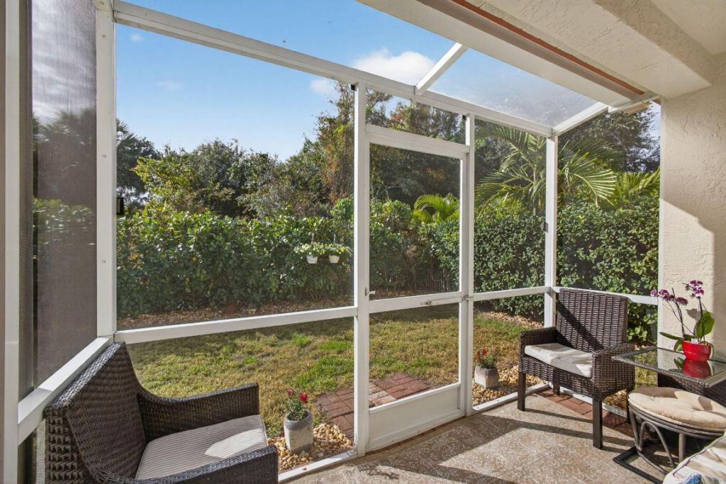 1095 Via Jardin, Riviera Beach, FL 33418 Photo