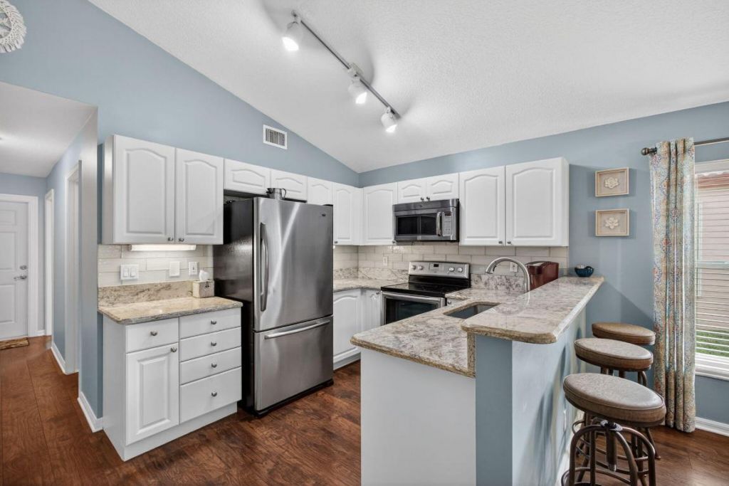 1095 Via Jardin, Riviera Beach, FL 33418 Photo