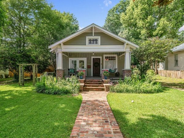 407 Rebecca Ave., Hattiesburg, MS 39401