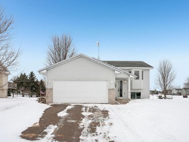 931 Shady Ridge Lane, Braham, MN 55006