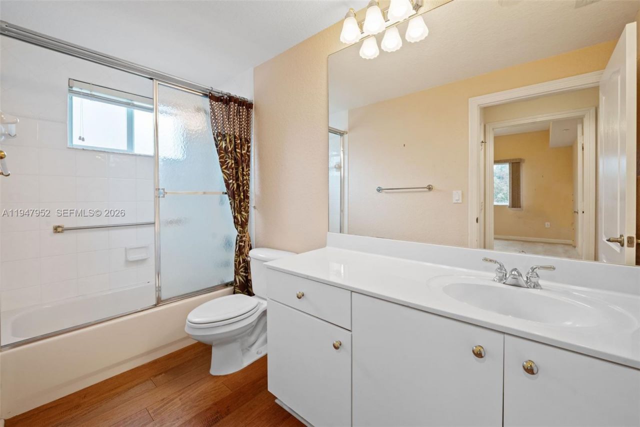 7715 Southampton Ter, Unit 201E, Tamarac, FL 33321 Photo