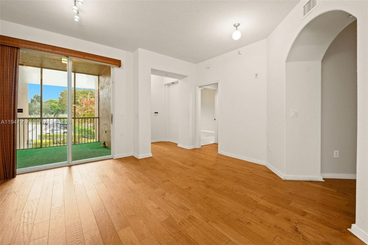 7715 Southampton Ter, Unit 201E, Tamarac, FL 33321 Photo